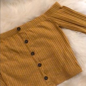 Off-the-shoulder Yellow Long Sleeves